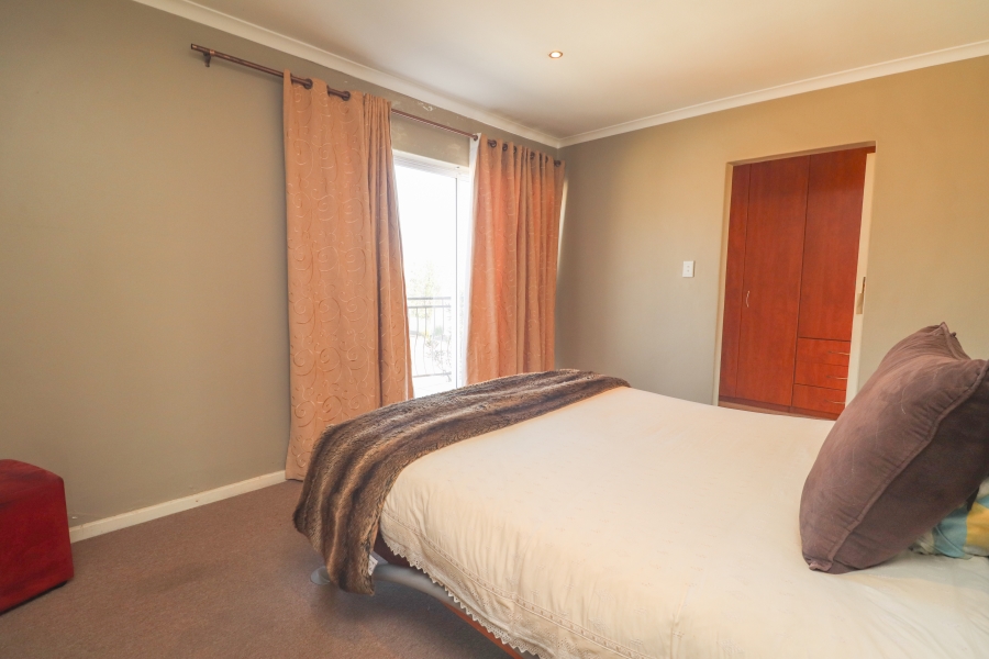 3 Bedroom Property for Sale in Gordons Bay Central Western Cape